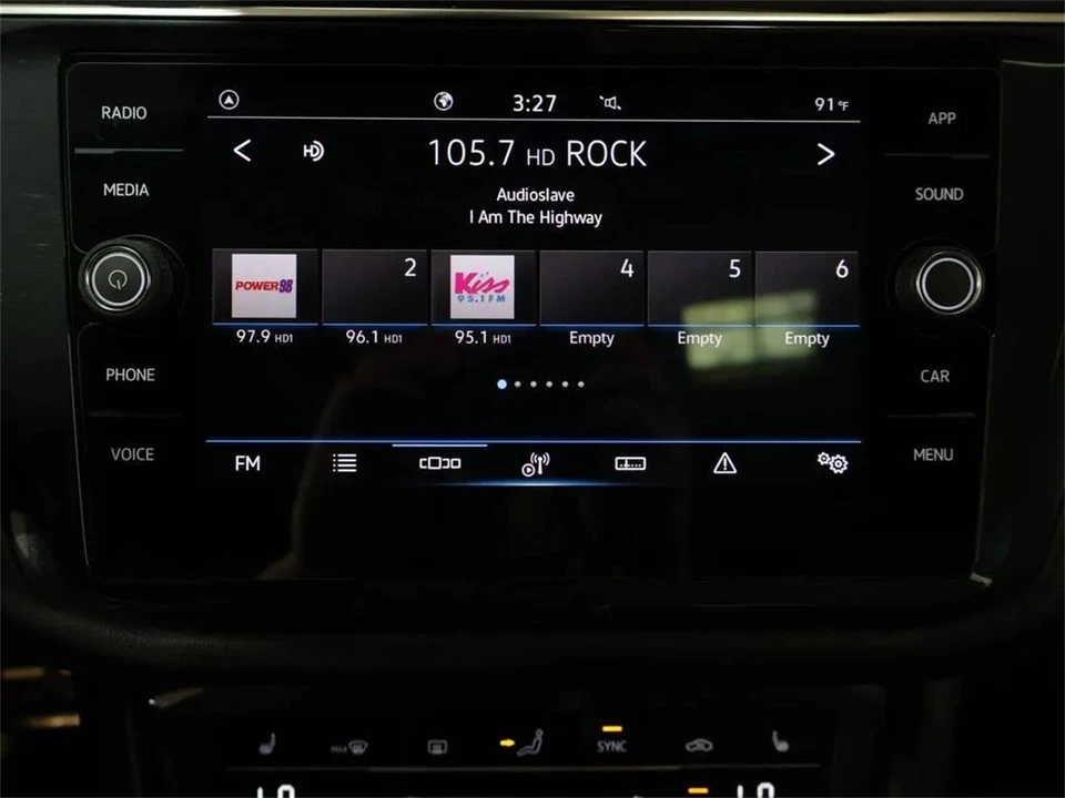 2023 Volkswagen Tiguan - Image 19 of 31