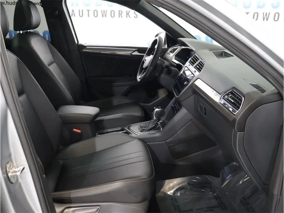 2023 Volkswagen Tiguan - Image 29 of 31