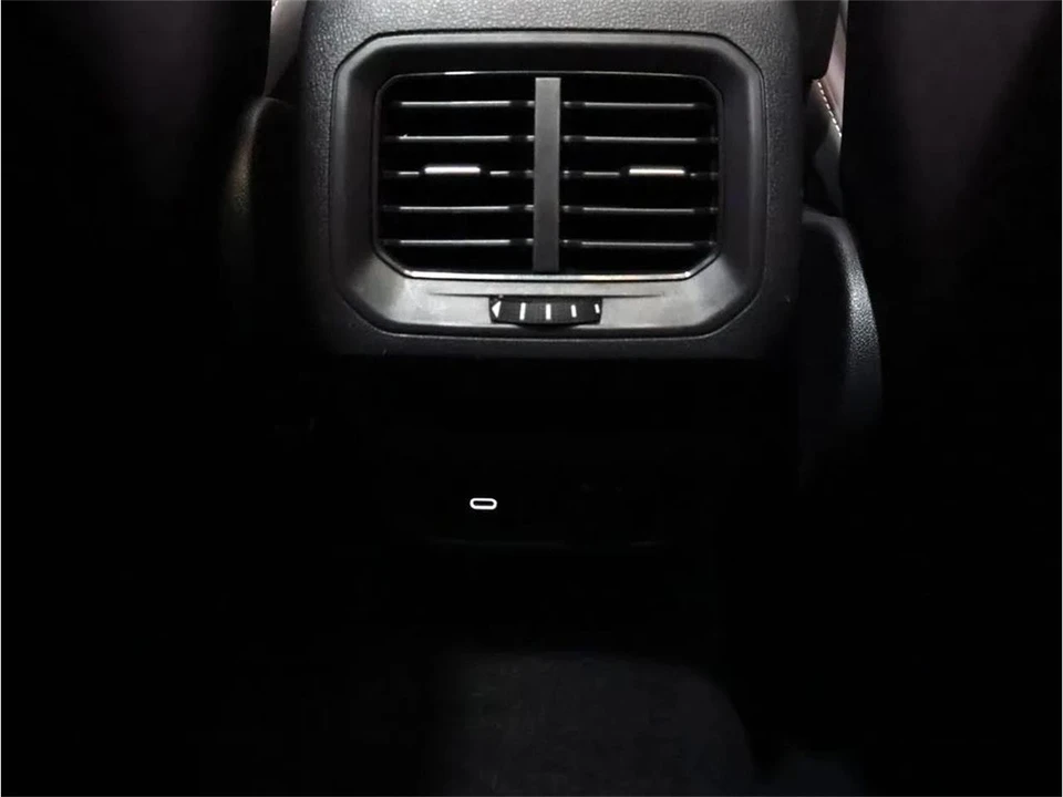 2023 Volkswagen Tiguan - Image 27 of 31