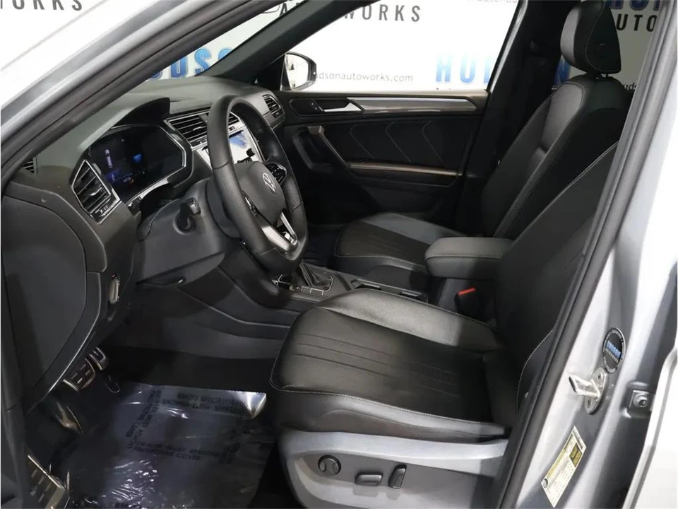 2023 Volkswagen Tiguan - Image 14 of 31