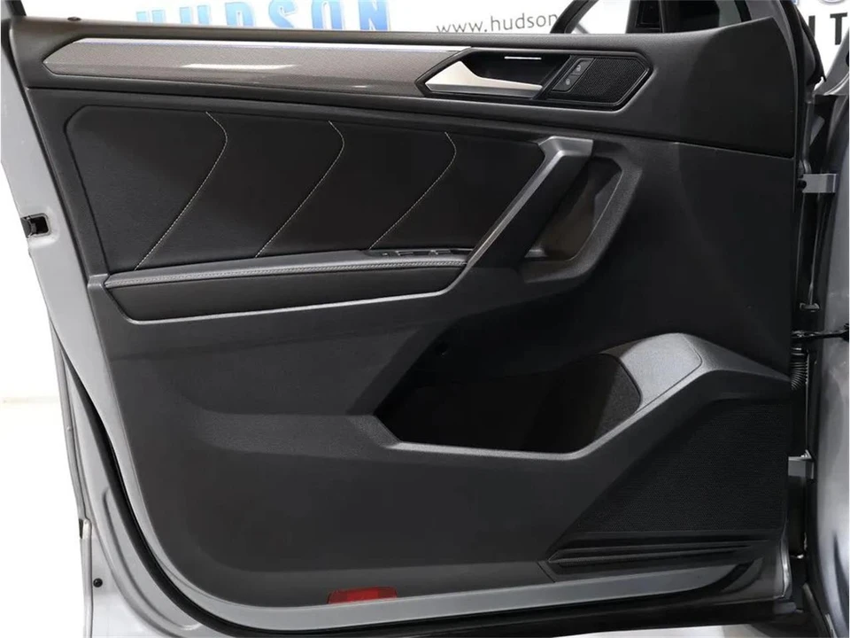 2023 Volkswagen Tiguan - Image 10 of 31