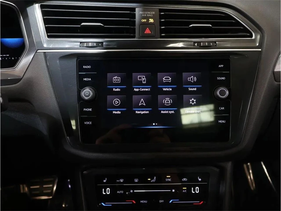 2023 Volkswagen Tiguan - Image 18 of 31