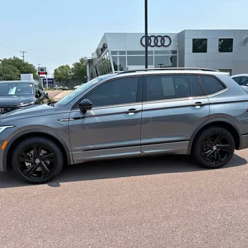 2023 Volkswagen Tiguan SE R-Line Black 4MOTION Sport Utility