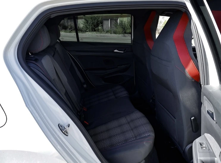 2023 Volkswagen Golf Mk8 - Image 7 of 9