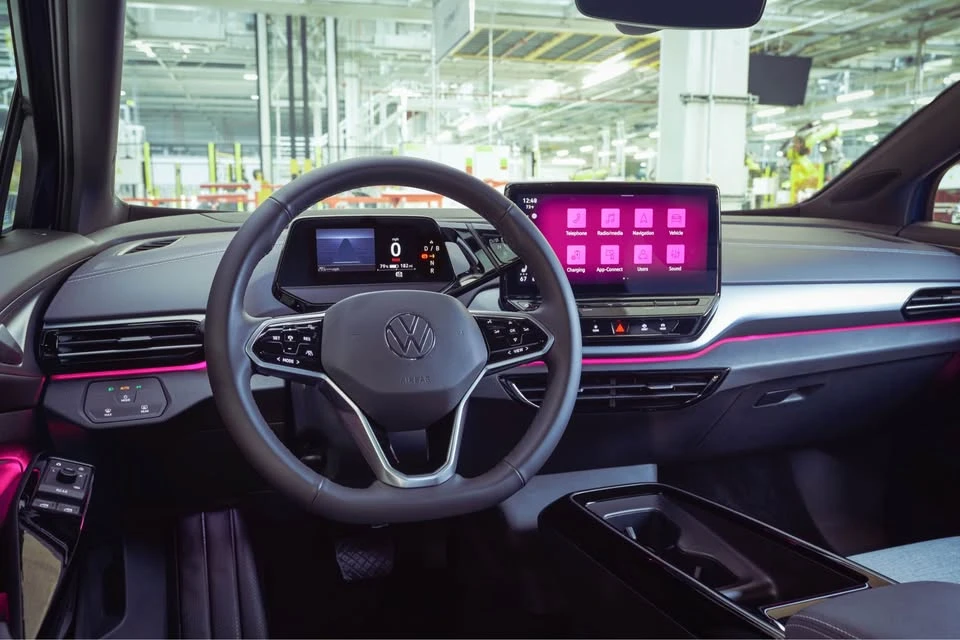 2023 Volkswagen ID.4 - Image 2 of 2