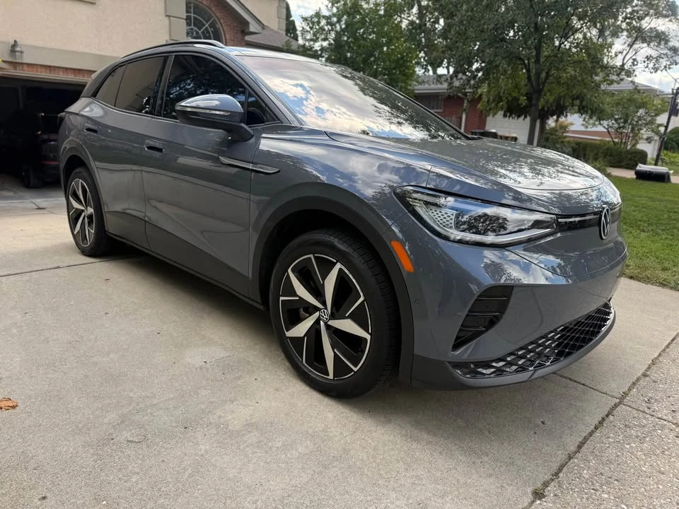 2023 Volkswagen ID.4 - Image 2 of 14