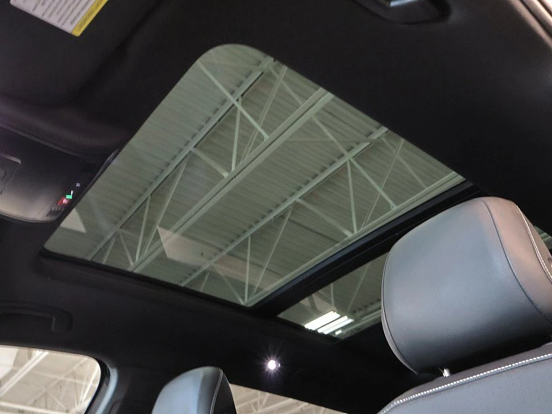2023 Volkswagen Tiguan - Image 9 of 16
