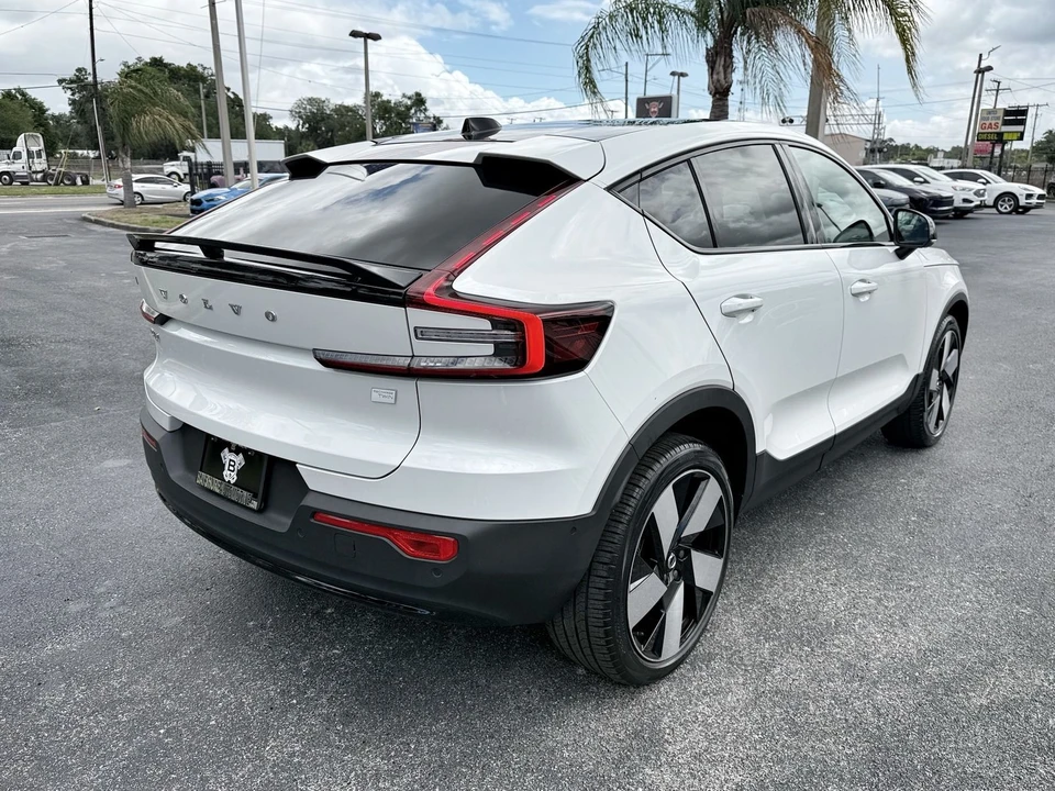 2023 Volvo XC40 - Image 6 of 12