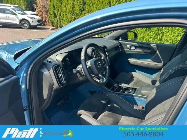 2023 Volvo - Image 13 of 31