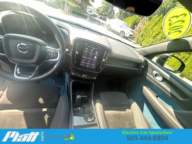 2023 Volvo - Image 19 of 31