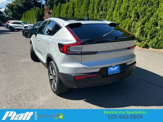 2023 Volvo XC40 - Image 9 of 31