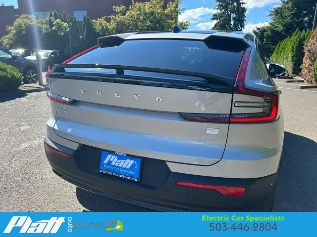 2023 Volvo XC40 - Image 12 of 31
