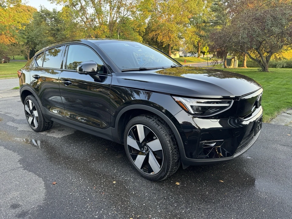 2023 Volvo XC40 - Image 4 of 8