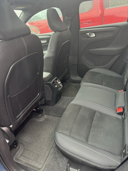 2023 Volvo XC40 - Image 7 of 8