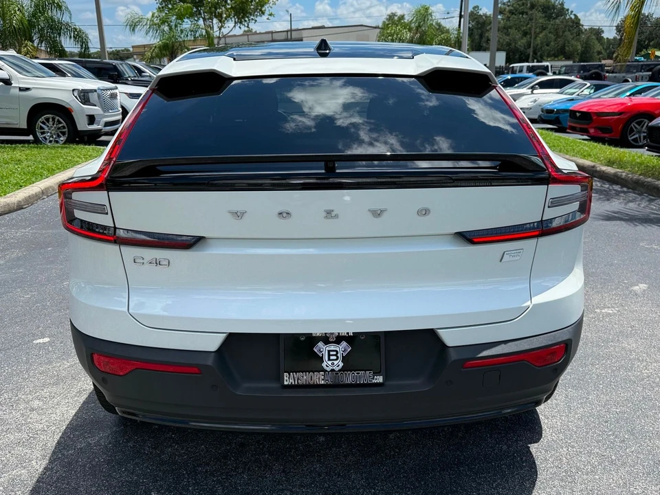 2023 Volvo - Image 7 of 12