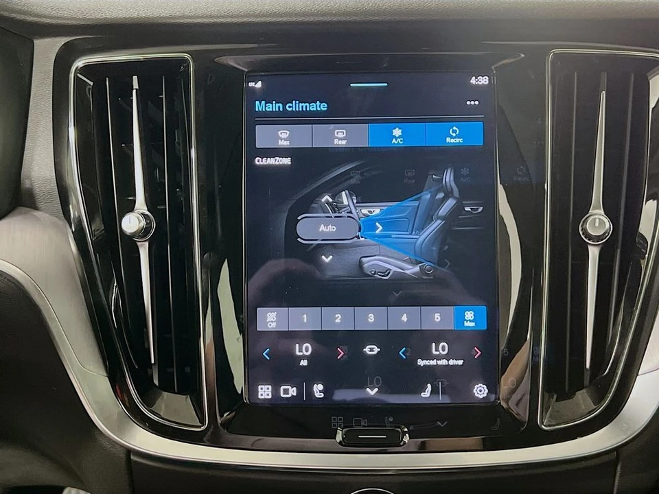2023 Volvo S60 3rd Gen - Image 18 of 21