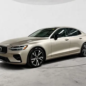 2023 Volvo S60 B5 Core Dark Theme