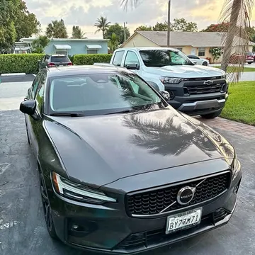 2023 Volvo S60 B5 Core Sedan 4D