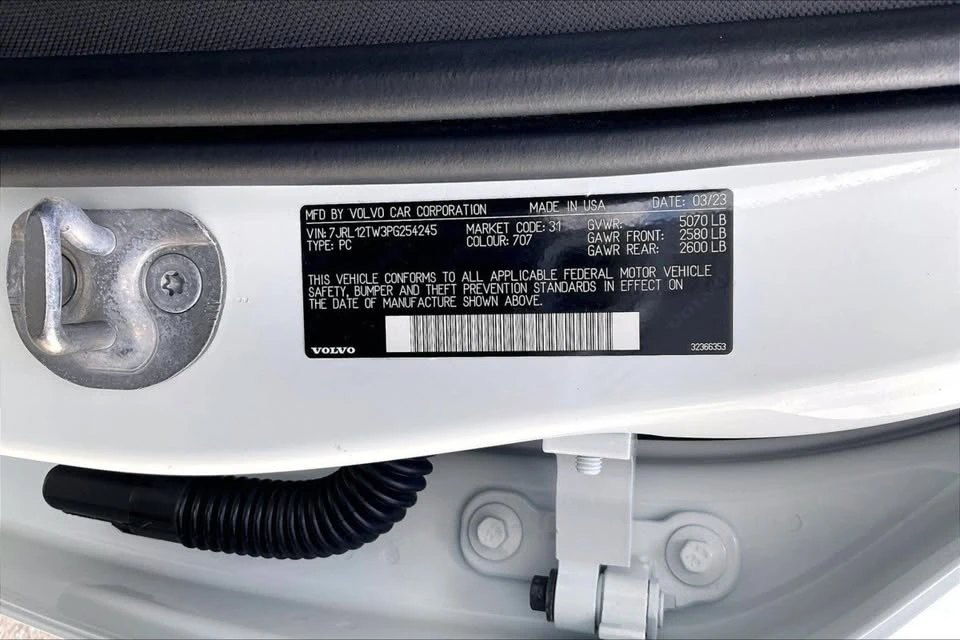 2023 Volvo S60 3rd Gen - Image 17 of 20