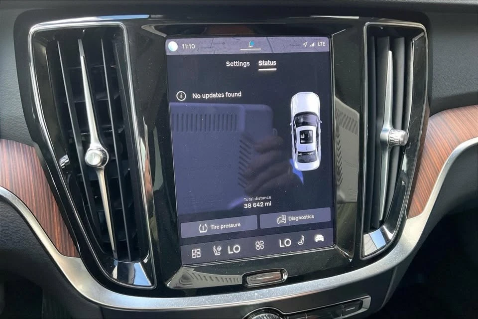 2023 Volvo S60 3rd Gen - Image 9 of 20