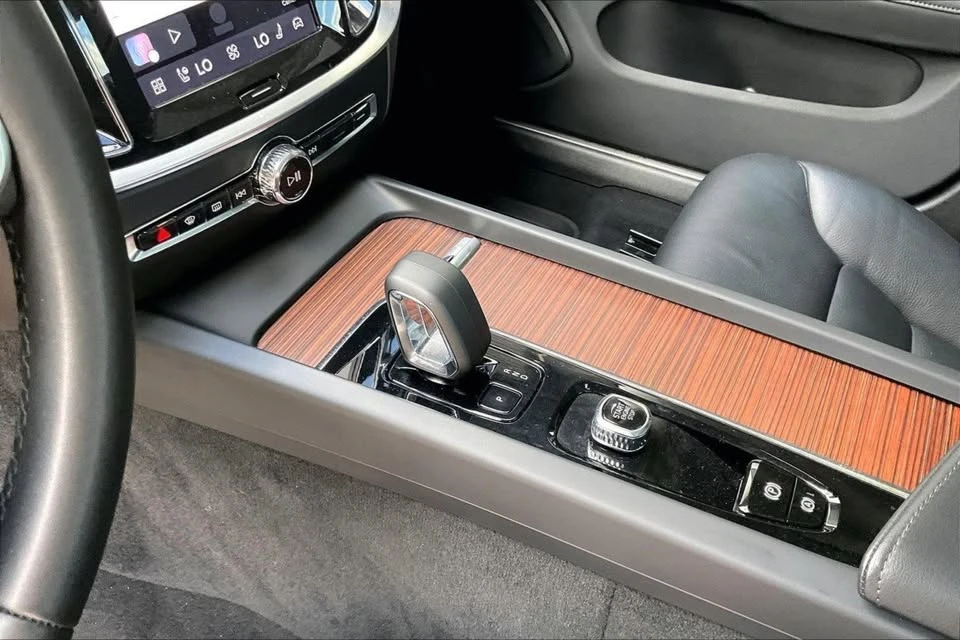 2023 Volvo S60 3rd Gen - Image 16 of 20