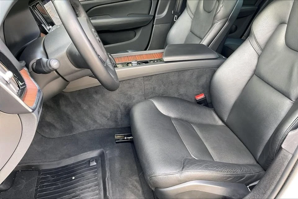 2023 Volvo S60 3rd Gen - Image 19 of 20