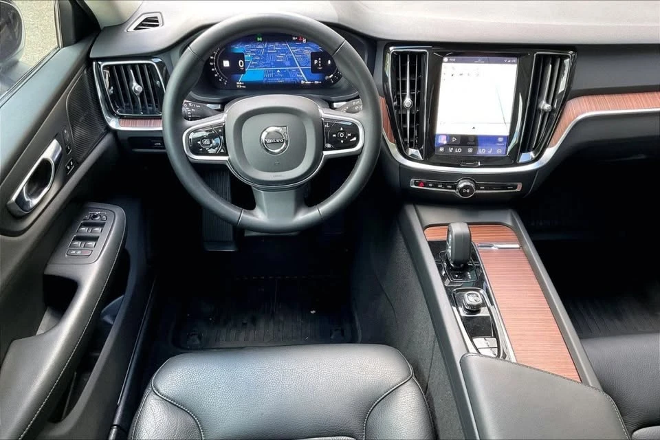 2023 Volvo S60 3rd Gen - Image 8 of 20