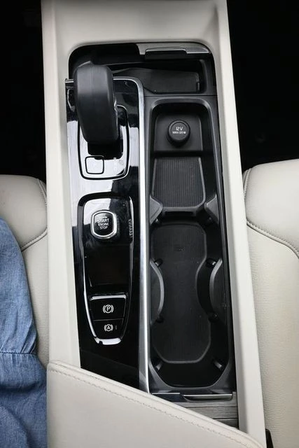 2023 Volvo S60 3rd Gen - Image 18 of 31