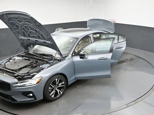2023 Volvo S60 3rd Gen - Image 30 of 31
