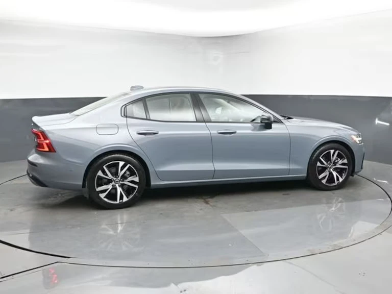 2023 Volvo S60 3rd Gen - Image 12 of 31