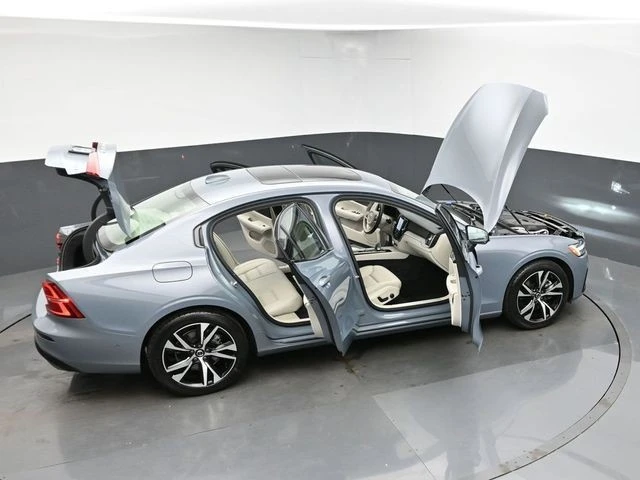 2023 Volvo S60 3rd Gen - Image 27 of 31