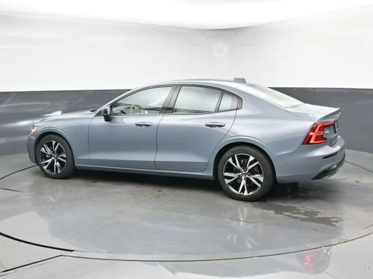 2023 Volvo S60 3rd Gen - Image 10 of 31