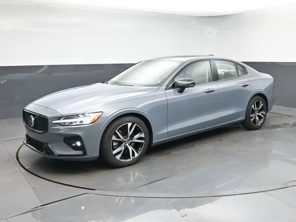 2023 Volvo S60 3rd Gen - Image 8 of 31