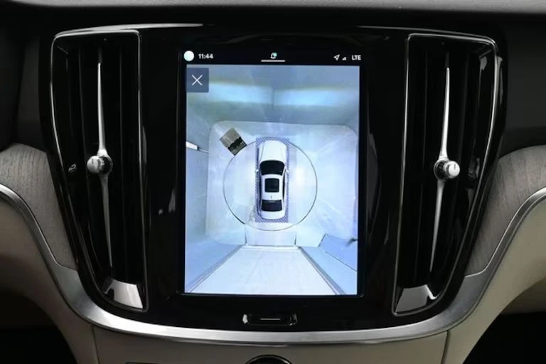 2023 Volvo S60 3rd Gen - Image 21 of 31