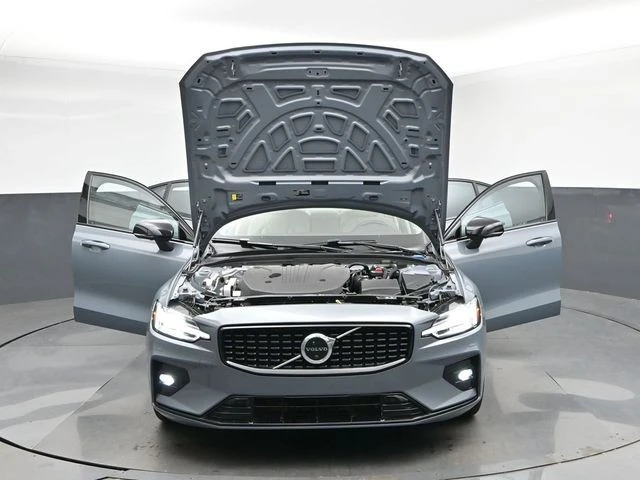 2023 Volvo S60 3rd Gen - Image 28 of 31