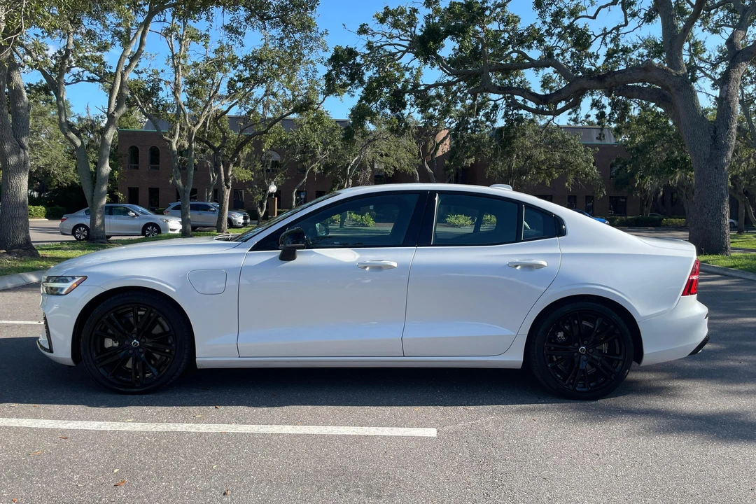 2023 Volvo S60 3rd Gen - Image 3 of 31