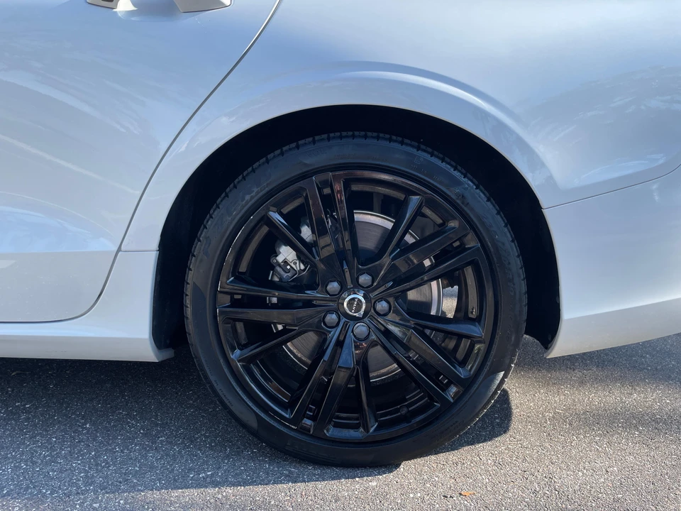 2023 Volvo S60 3rd Gen - Image 21 of 31