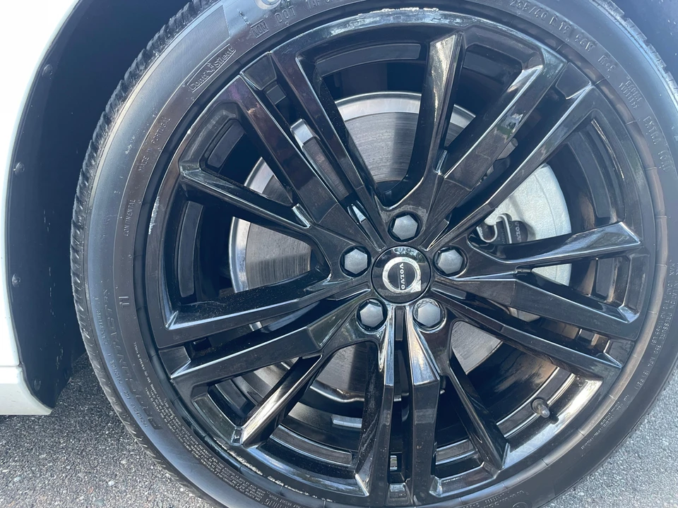 2023 Volvo S60 3rd Gen - Image 25 of 31
