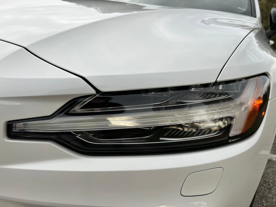 2023 Volvo S60 3rd Gen - Image 21 of 31