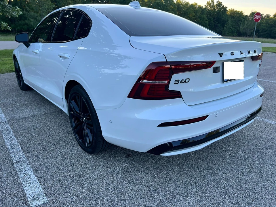 2023 Volvo S60 3rd Gen - Image 12 of 31