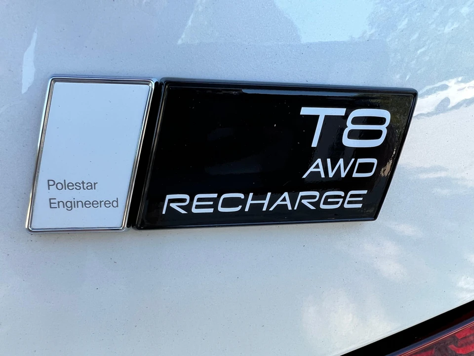 2023 Volvo S60 3rd Gen - Image 27 of 31