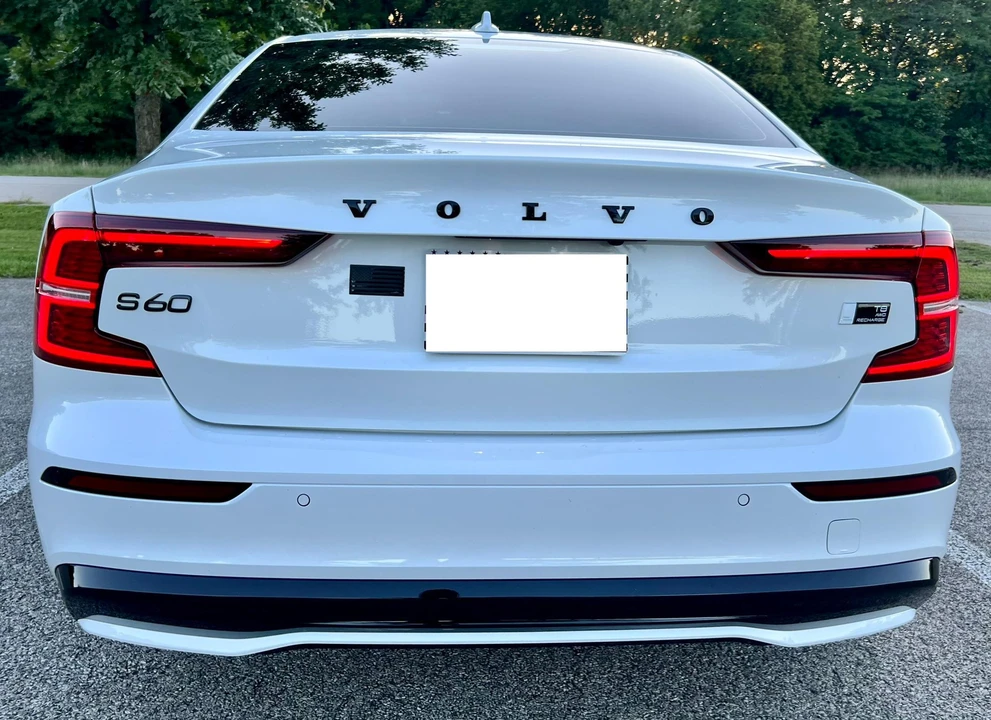 2023 Volvo S60 3rd Gen - Image 14 of 31