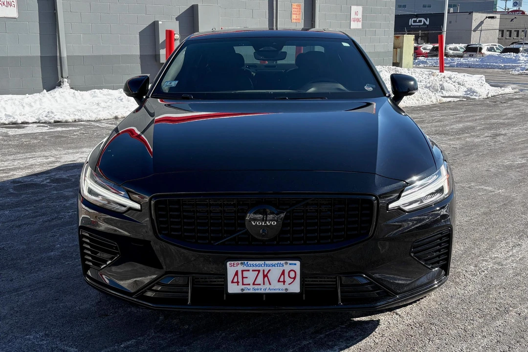 2023 Volvo S60 3rd Gen - Image 2 of 31
