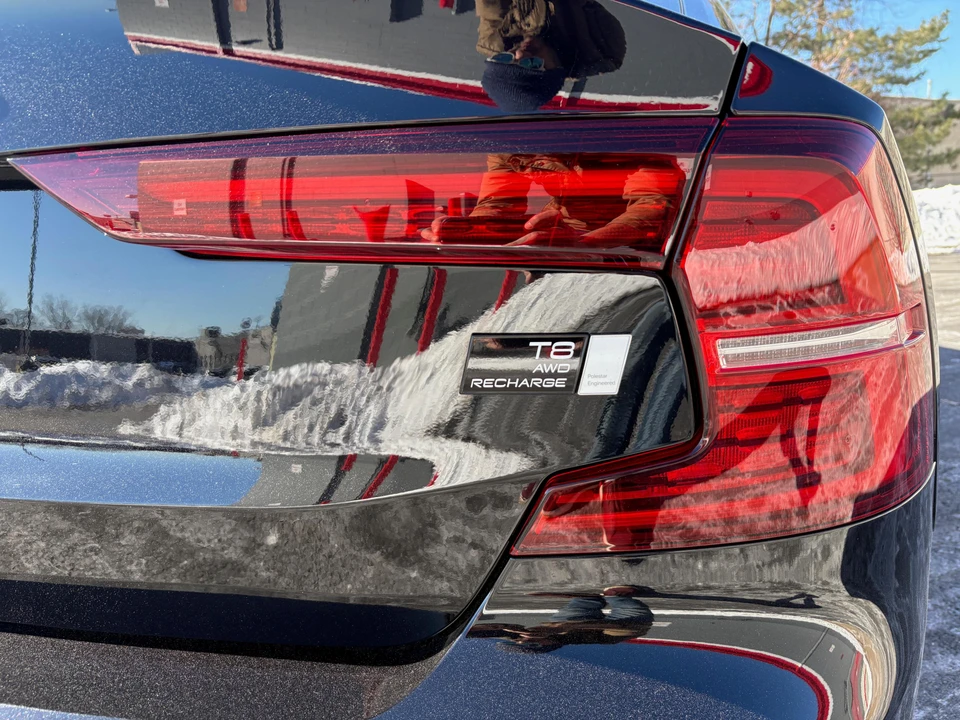 2023 Volvo S60 3rd Gen - Image 13 of 31
