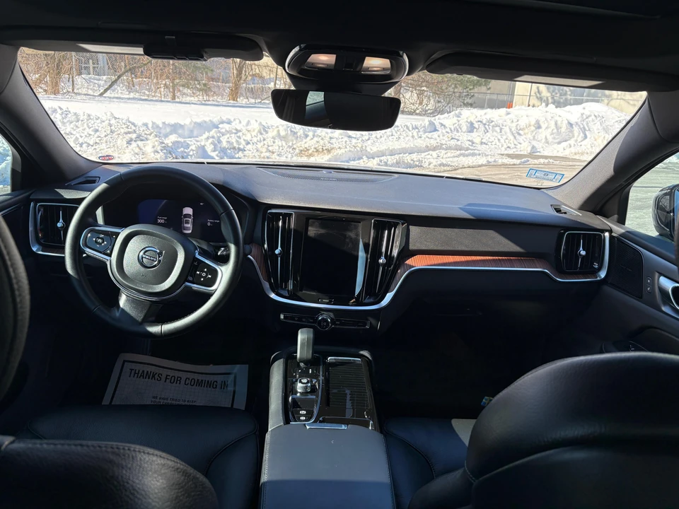 2023 Volvo S60 3rd Gen - Image 30 of 31