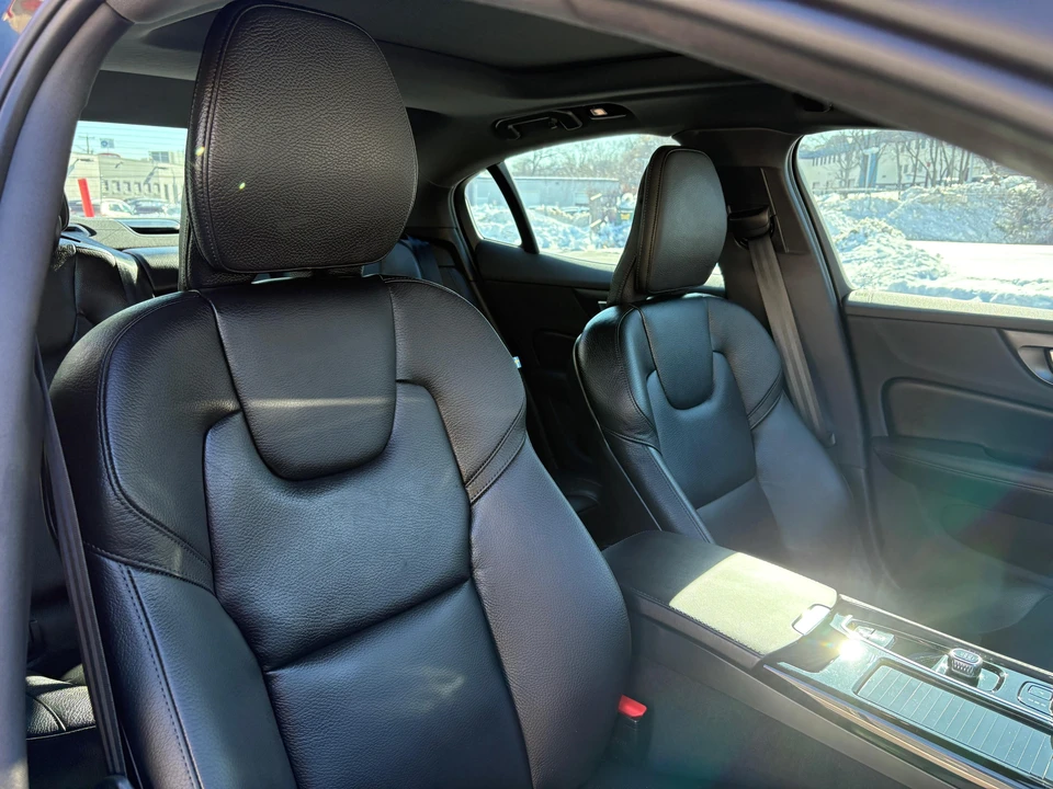 2023 Volvo S60 3rd Gen - Image 23 of 31
