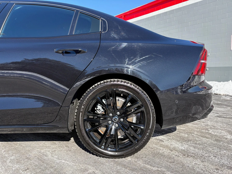 2023 Volvo S60 3rd Gen - Image 15 of 31