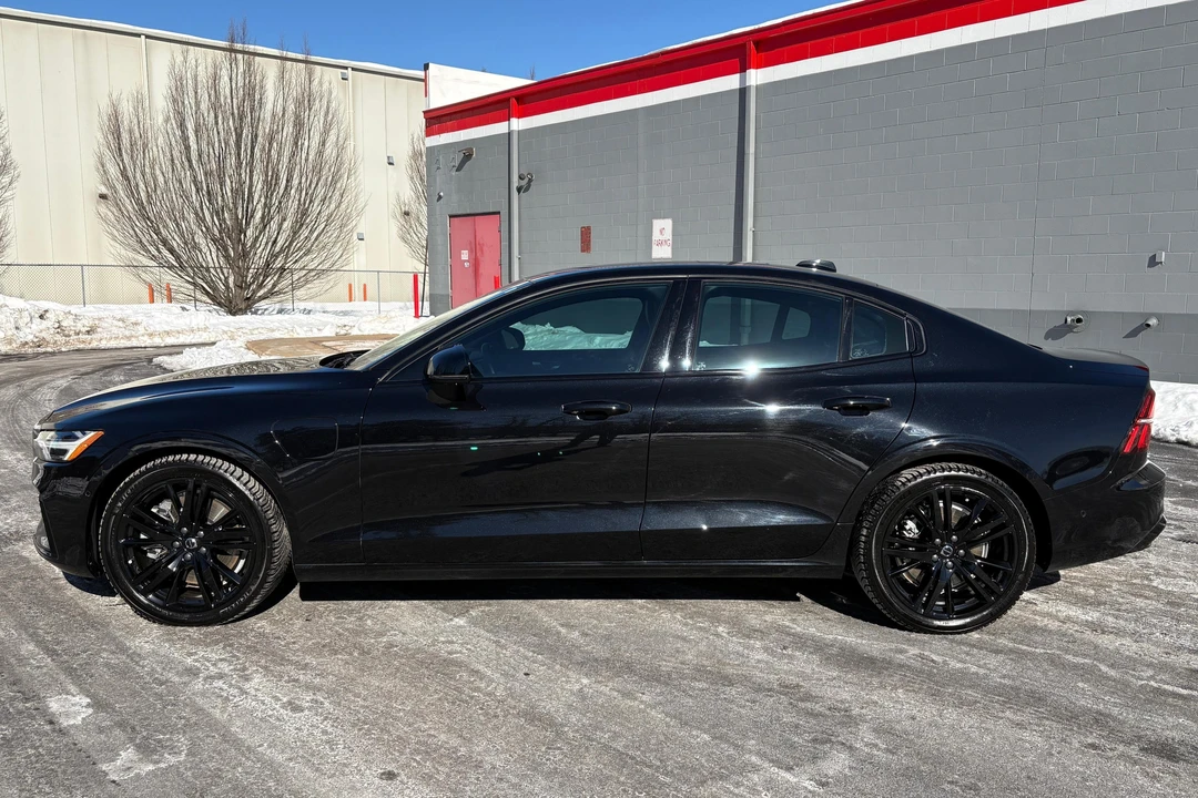 2023 Volvo S60 3rd Gen - Image 3 of 31