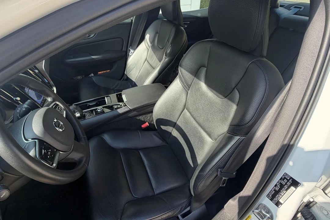 2023 Volvo S60 3rd Gen - Image 16 of 31