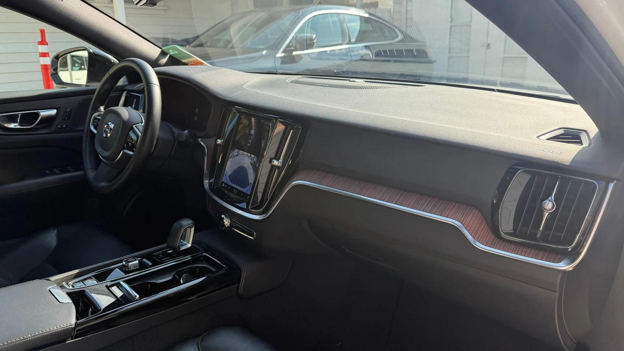 2023 Volvo S60 3rd Gen - Image 26 of 31